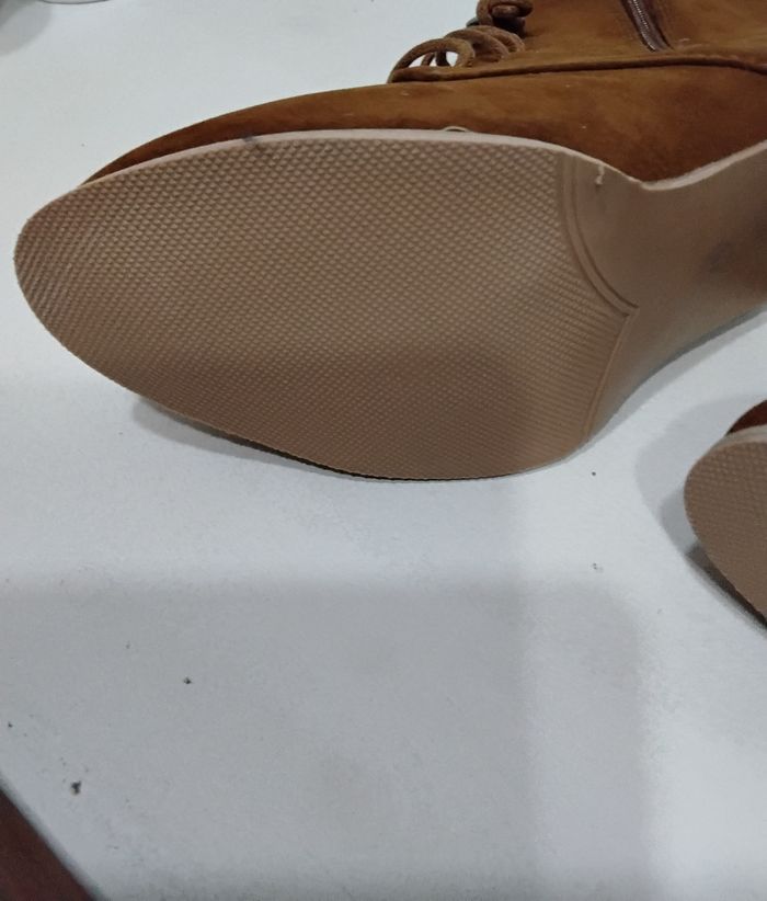 Bottines neuve suédine talon 6 cm - photo numéro 8