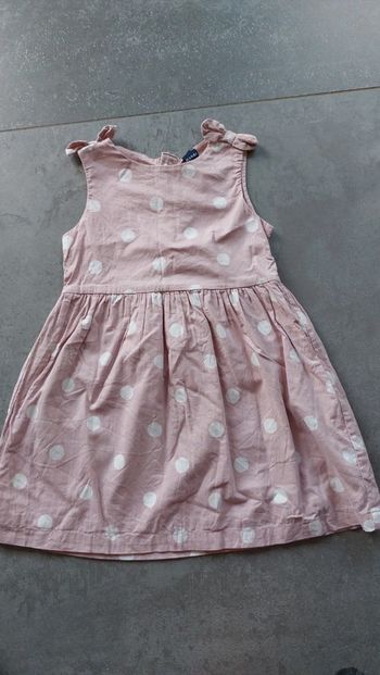 Robe rose à pois