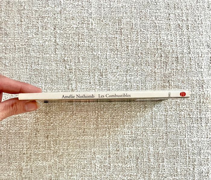 Les combustibles de Amélie Nothomb - le Livre De Poche - photo numéro 5