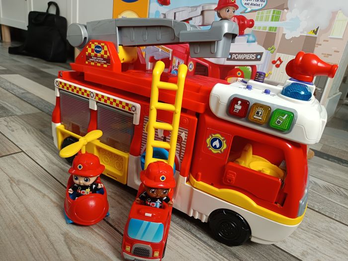 Camion pompier tut tut copain tbe vtech - photo numéro 2