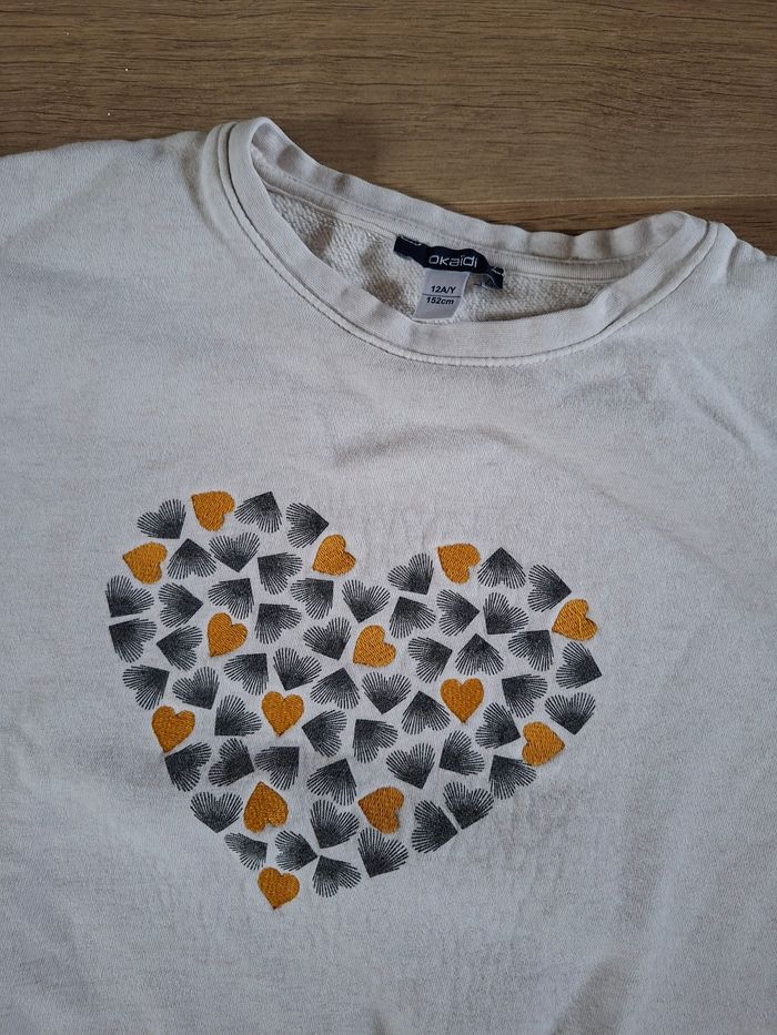 Pull/sweat beige motif coeur Okaïdi 12 ans - photo numéro 2