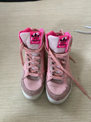 Baskets montantes Adidas rose T37 1/3