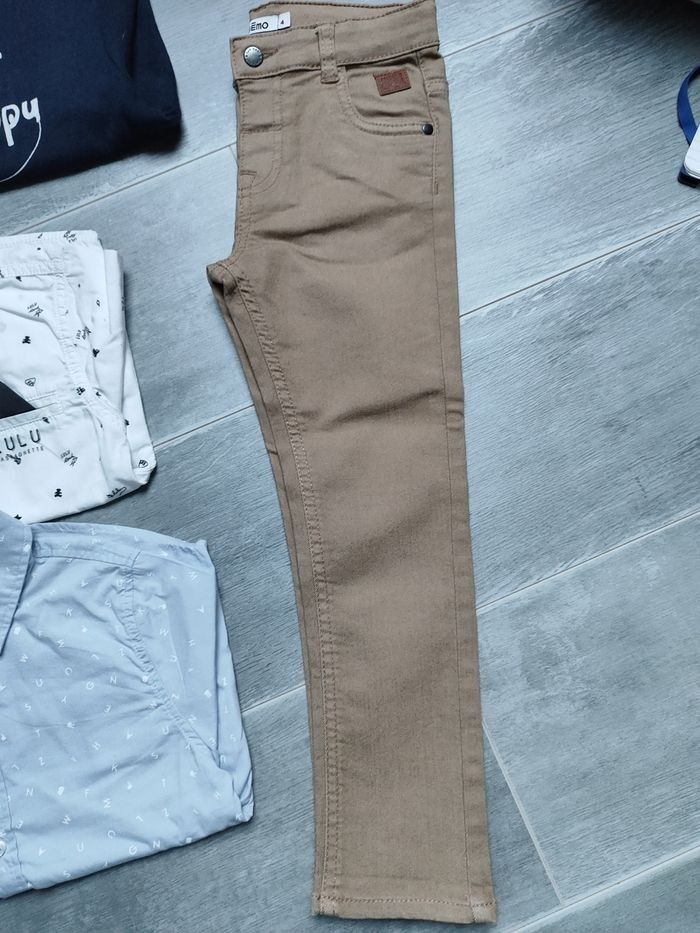 Lot vêtements en 4 ans - photo numéro 2