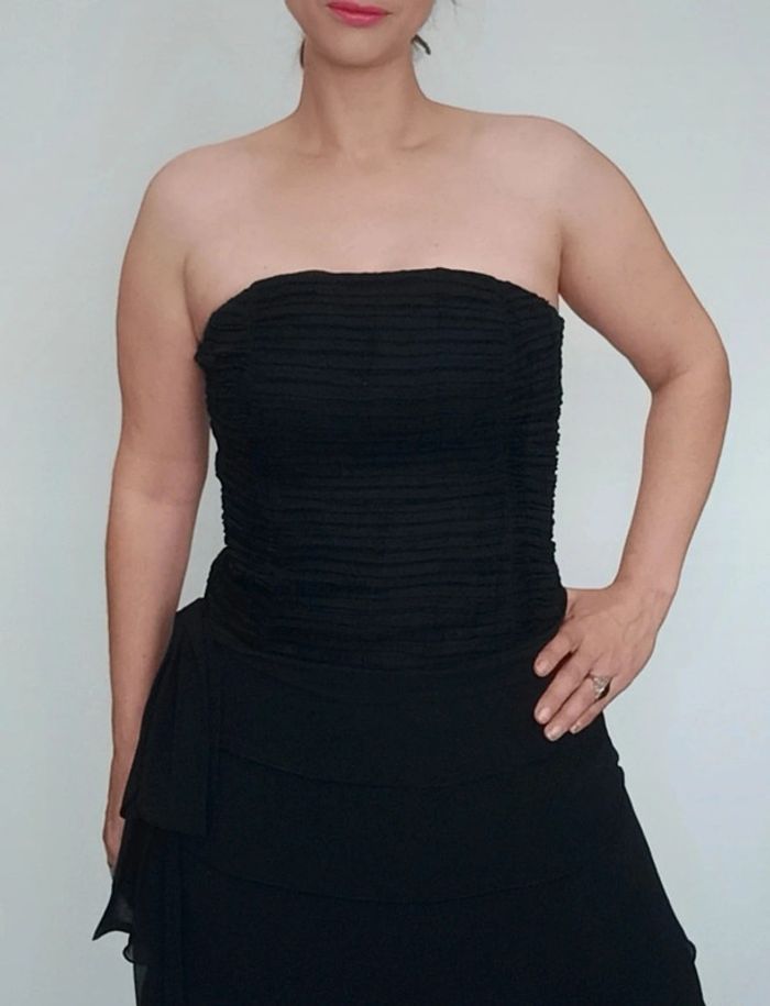 Robe cocktail bustier noire volantée chic taille 38 - photo numéro 5