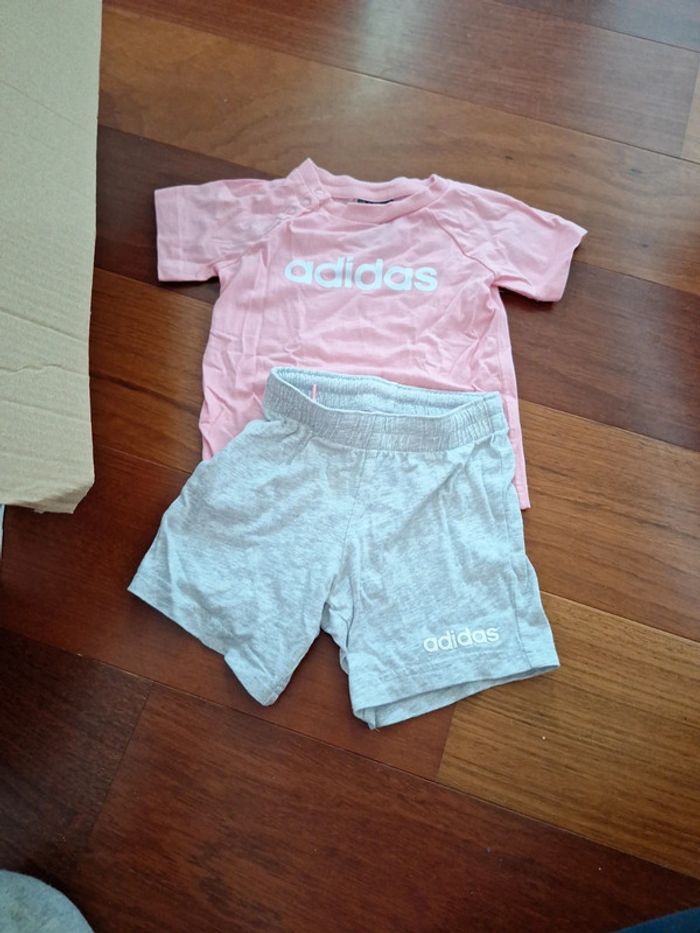 Ensemble Adidas 6/9 mois