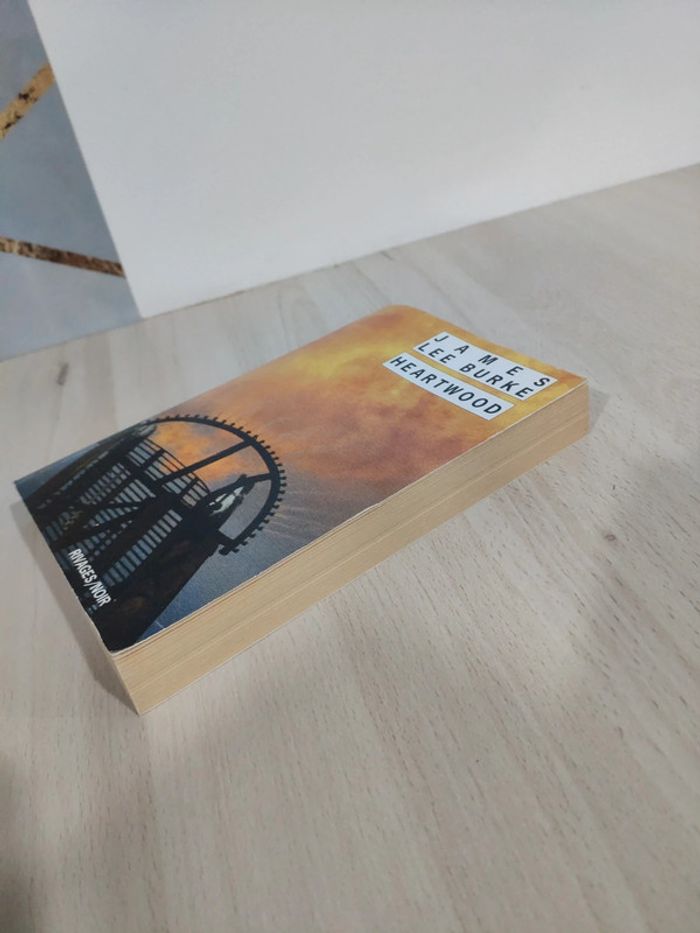 Livre poche policier Heartwood James Lee Burke rivages noir - photo numéro 3
