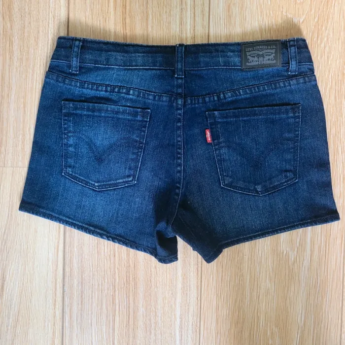 Short Levi's 14 ans en parfait état - photo numéro 3