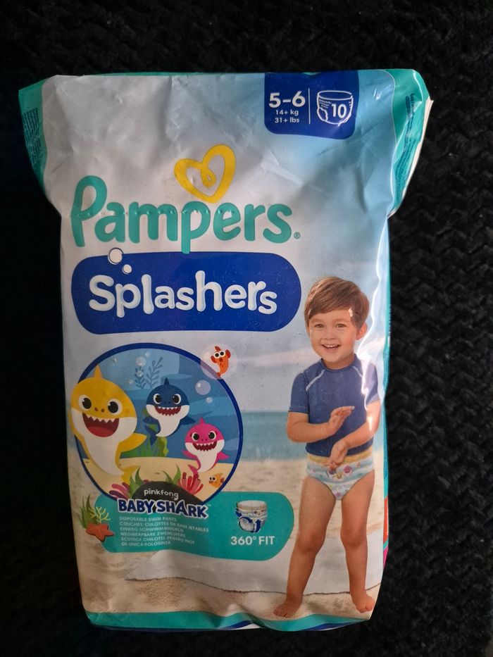 Couches pampers piscine