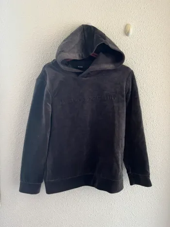 Sweat à capuche tout doux taille 8 ans 💫