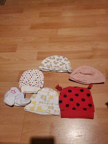 Lots de bonnets avec turbulette
