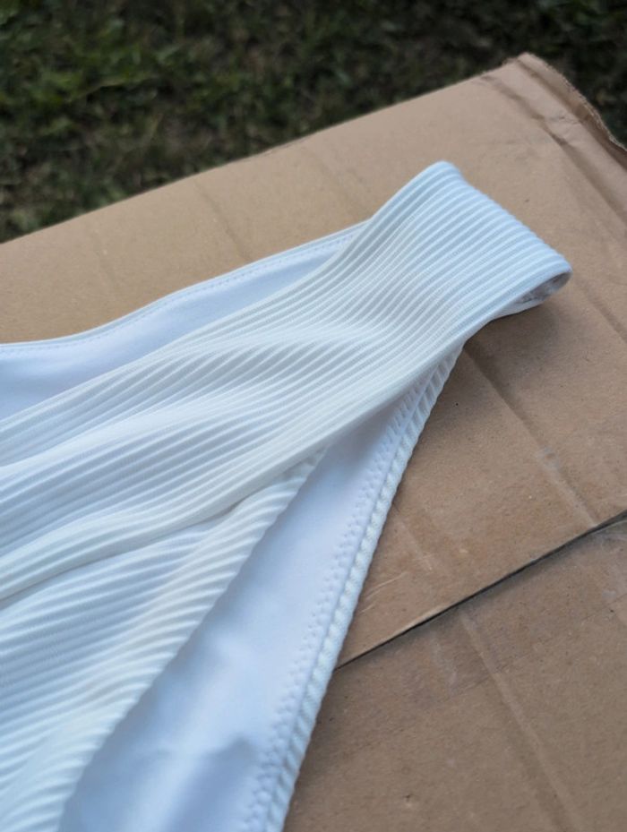 Maillot de bain blanc taille 48 neuf - photo numéro 4