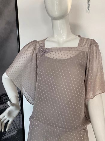 Robe manches papillon et fond de robe