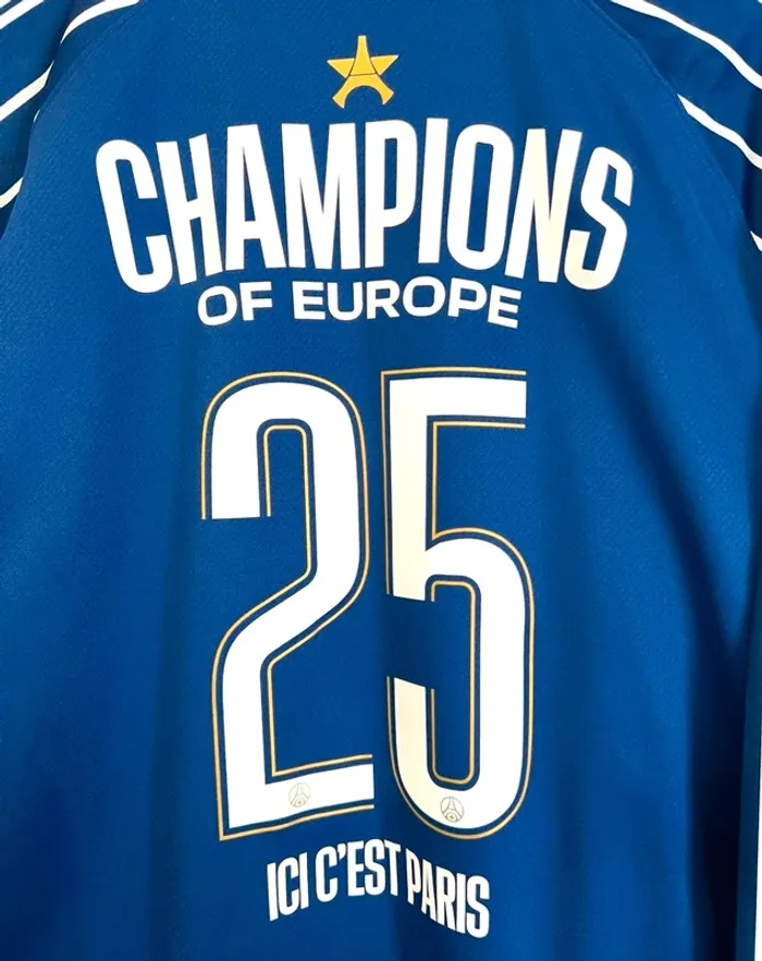 Maillot Collector Fourth Match PSG Jordan Dri-FIT 24/25 - Champions of Europe 2025 - photo numéro 4