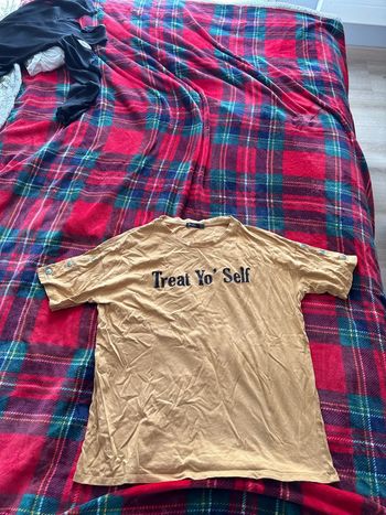 Tee shirt