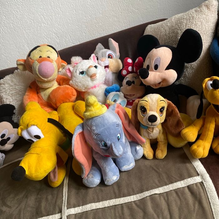 Grand lot peluches Disney