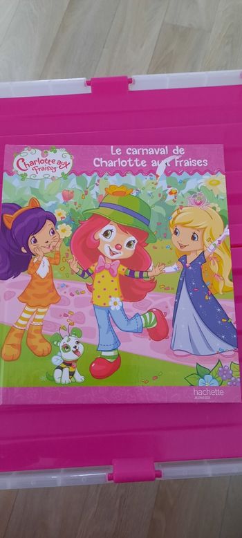 Livre charlotte aux fraises