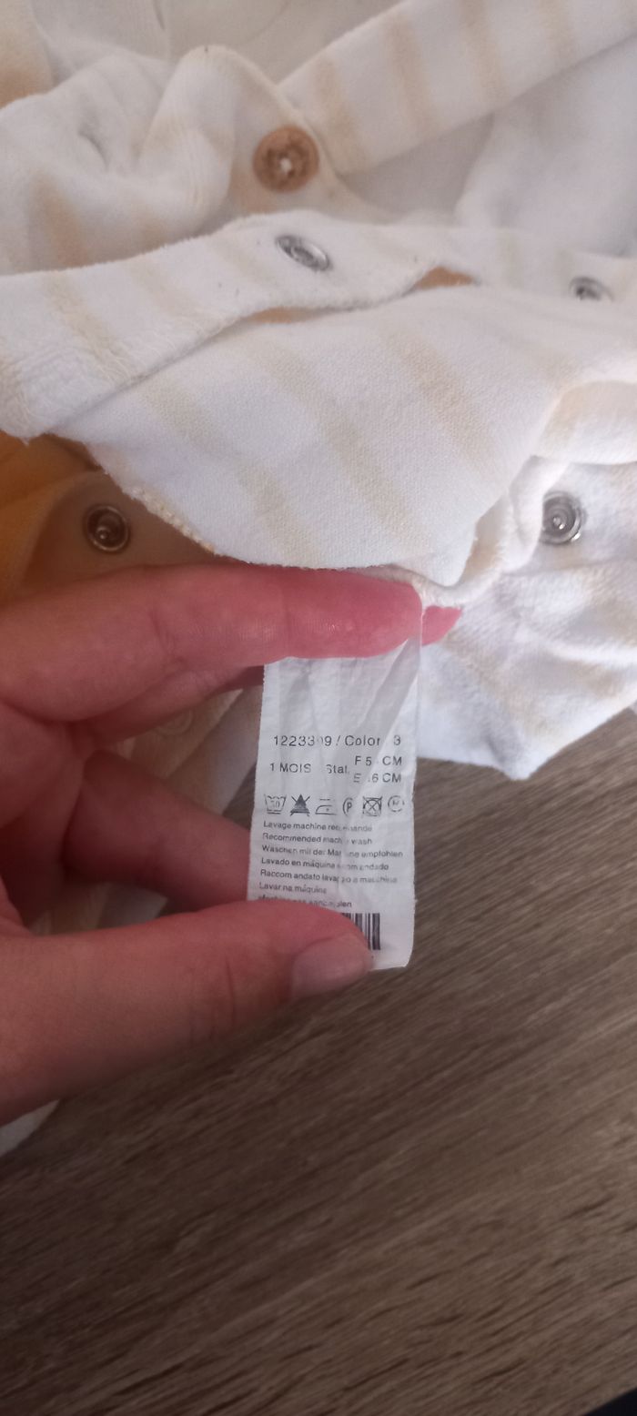 Pyjama fille ou mérite taille 1 mois - photo numéro 2