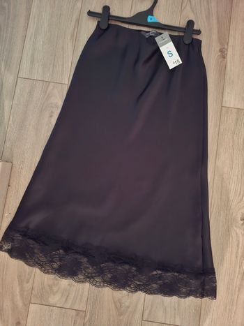 Jupe neuve longue avec dentelle primark S 36 38 noire fluide