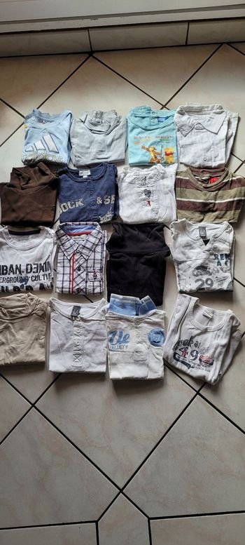 Lot vêtements  24  mois