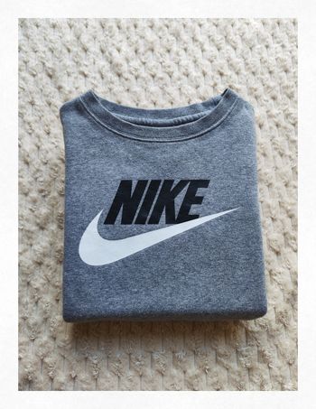 Sweat Nike gris logo blanc & noir - 14 ans (Très bon état)