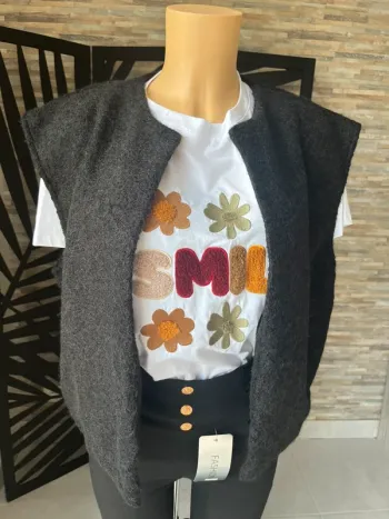 Veste noire tendance sans manches