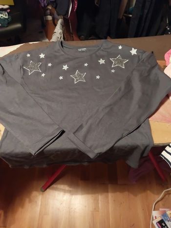 T-shirt neuf manches longues Vertbaudet 10A