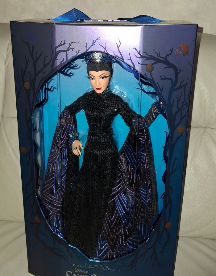 Poupée doll mechante reine de Blanche Neige disney - photo numéro 4