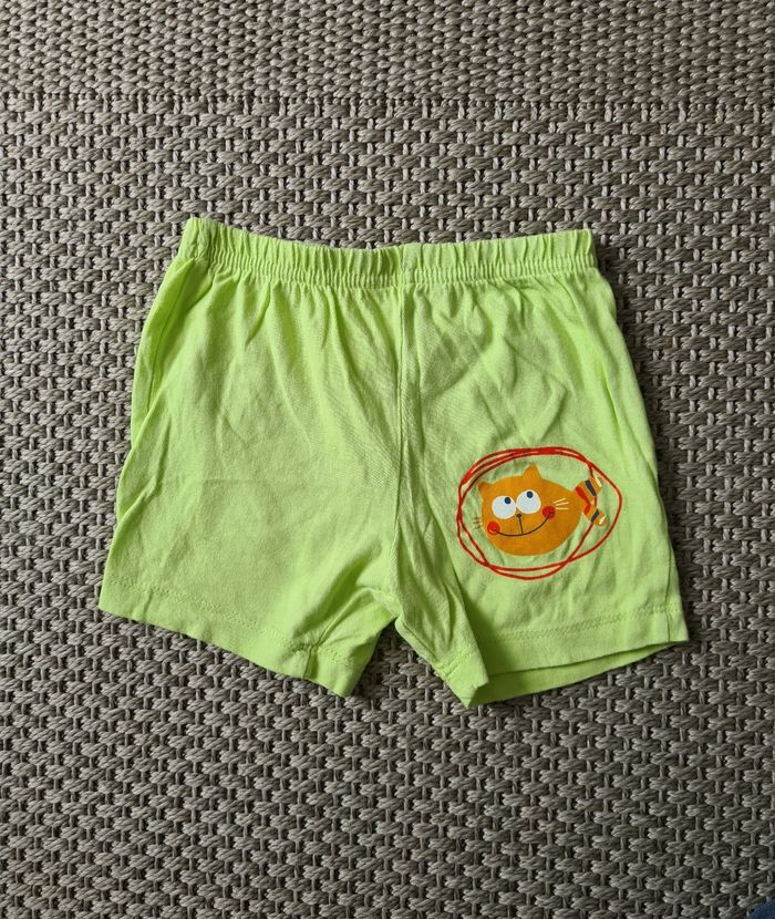 Lot de 2 shorts mixtes vert anis - 12 mois - photo numéro 2