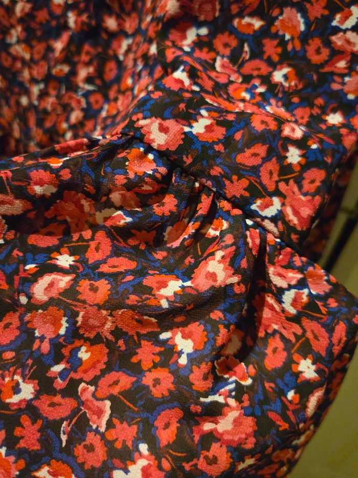 Blouse manches longues à fleurs T.44/46 Kiabi - photo numéro 5