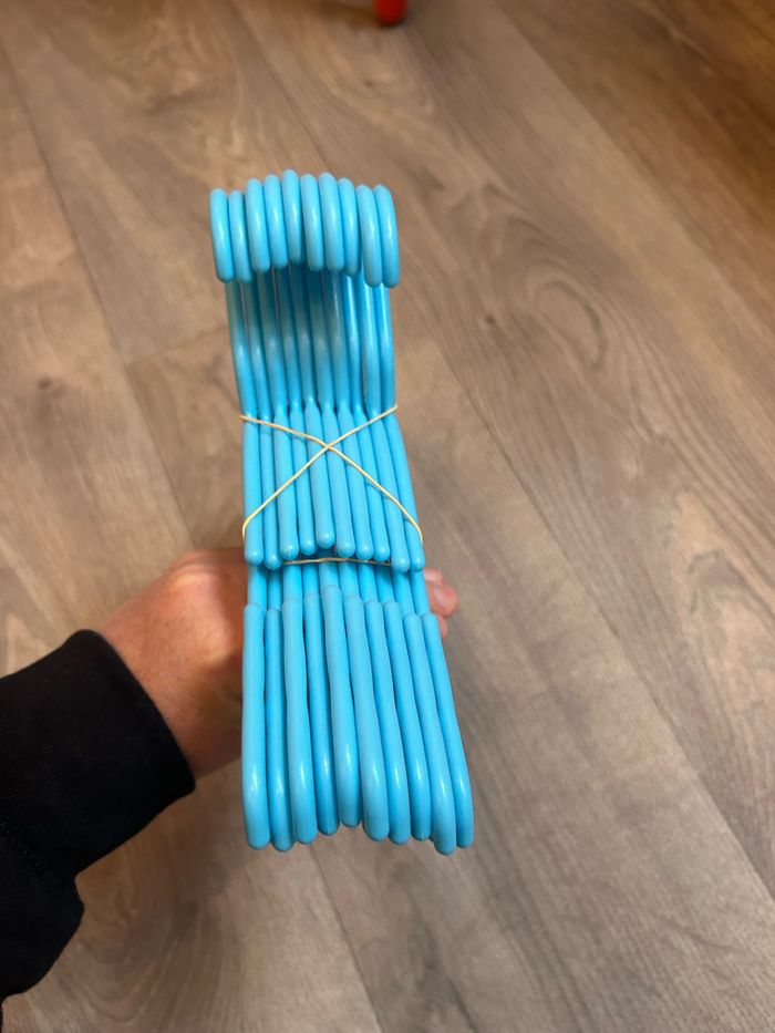 Lot de cintres bébé/enfant - photo numéro 2