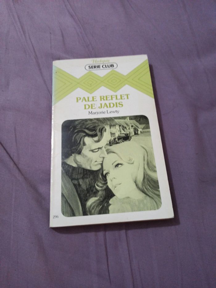 Livre pale reflet de jadis.