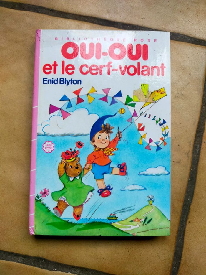 Livre " Oui-Oui et le cerf-volant"