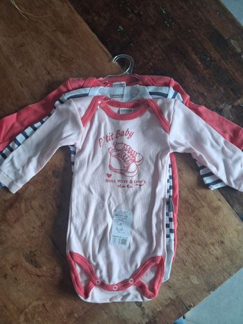 Lot 3 bodys Absorba fille ML neufs