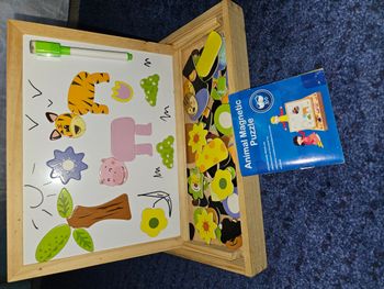 Ardoise craies/feutres + animaux aimantés