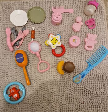Lot accessoires poupée/bébé