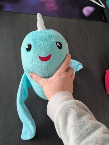 Fingerlings Hugs - Narval Nikki