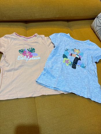 Lot 2 tee shirts pyjamas 5 ans