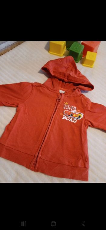 Sweat bébé taille 3 mois