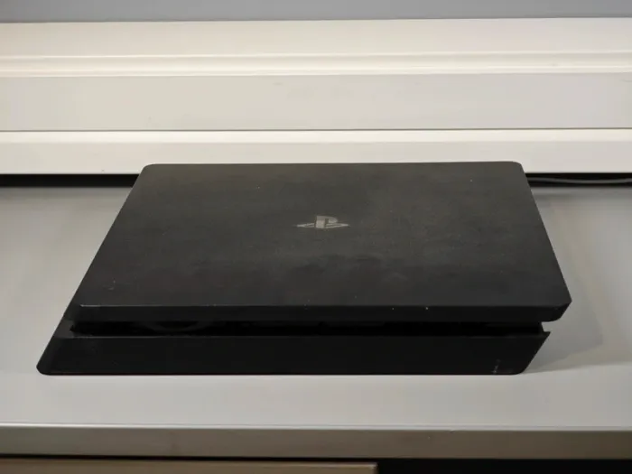 Console PS4 Slim / 500Go/ Manette/ OS 12.52/ Garanti 1 an - photo numéro 8
