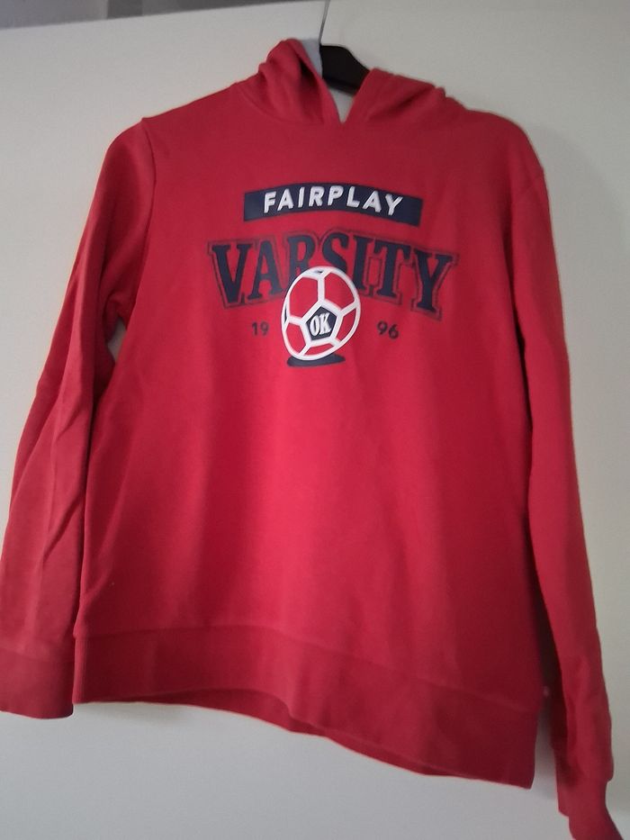 Sweat shirt " okaidi " rouge " t- 12 ans