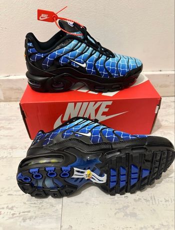 Nike tn enfant bleu noir 30