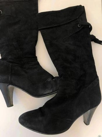 Bottes noires en daim