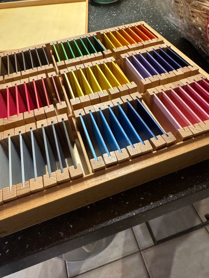 Nuancier de couleurs montessori - photo numéro 4