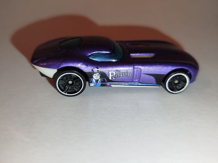 Hot Wheels The Penguin Fast Felion Multipack Batman 2025 - photo numéro 2