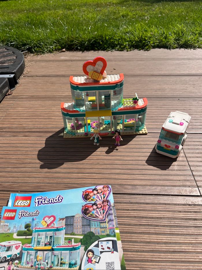 Lego hôpital heartlake city