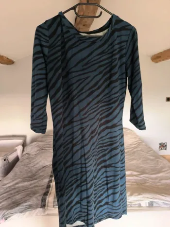 Robe femme zèbre bleu marine