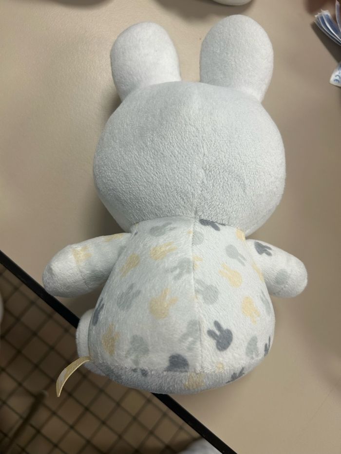 Peluche Miffy - photo numéro 2