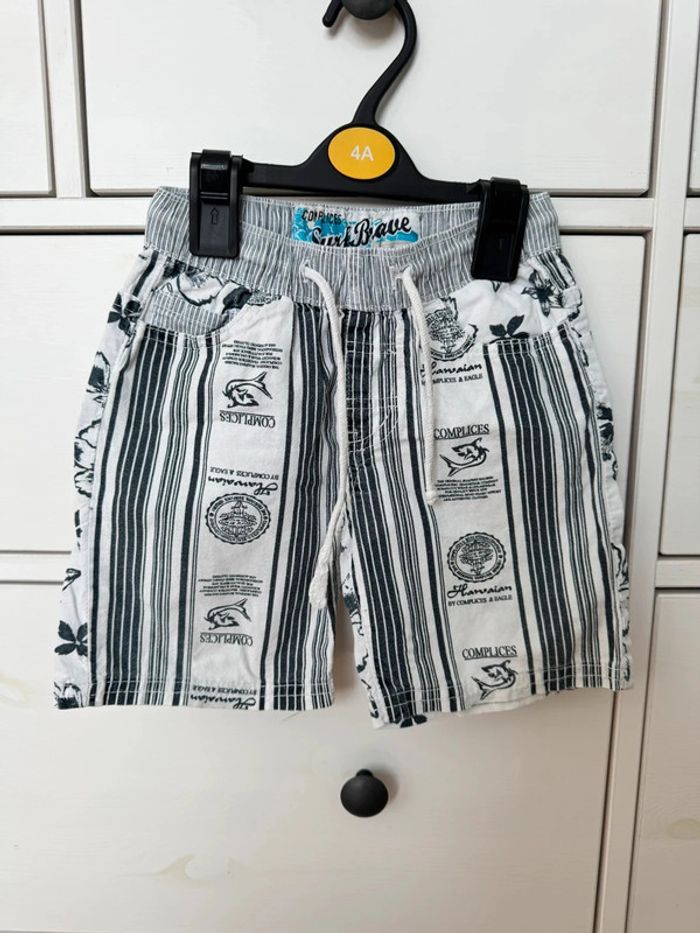 Short || Complices || 2/3 ans