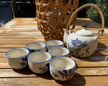 Service à thé 6 bol et la theiere en faience vintage