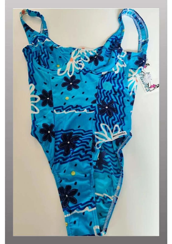 Maillot de bain une pièce avec des fleurs Miss Caraibes Taille 2